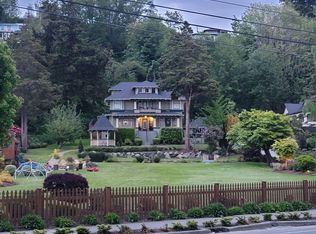 4866 Beach Dr SW, Seattle, WA 98116