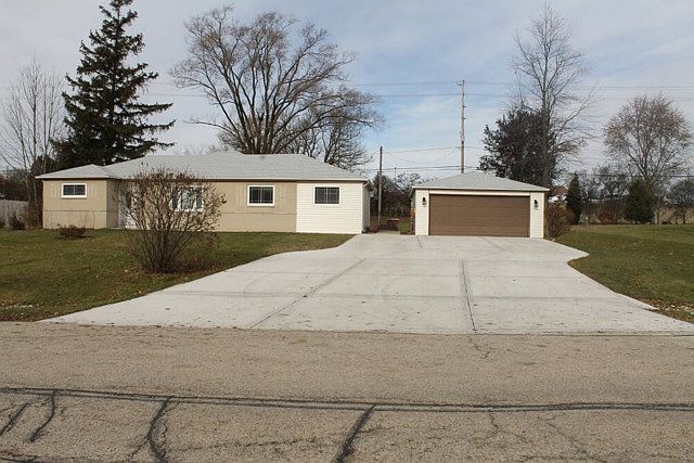 1st image of 210 Aster Ln