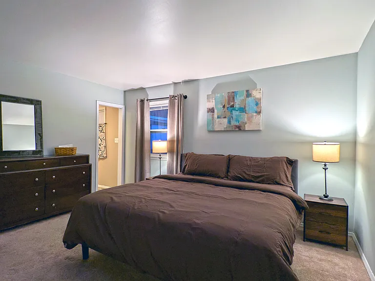 4900 N Holborn Dr — Photo 15