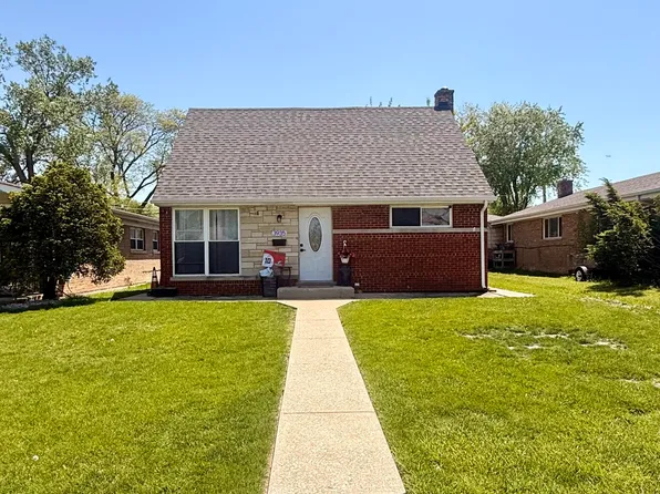 3935 Birchwood Ave, Skokie, IL 60076