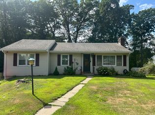 204 Robin Hill Rd, Meriden, CT 06450