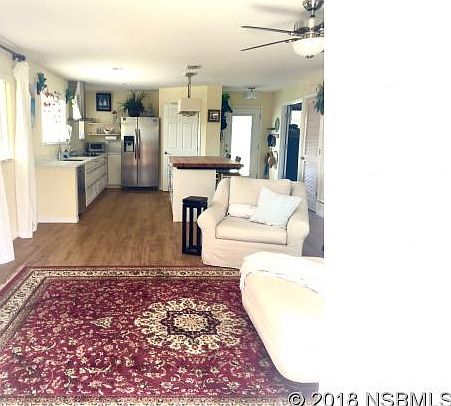 3rd image of 114 E Connecticut Ave