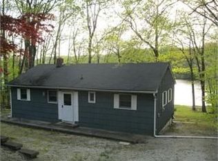 92 E Shore Dr, Newton, NJ 07860