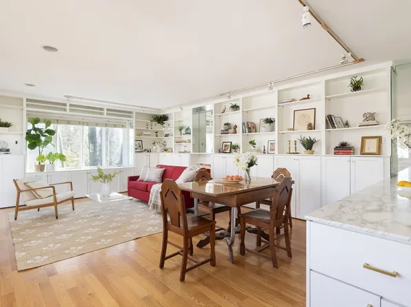 8F Sherman St #F, Cambridge, MA 02138