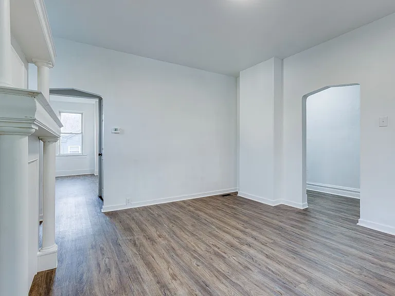 623 Lillian St — Photo 6