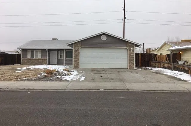 466 Cougar Run Ct — Photo 1