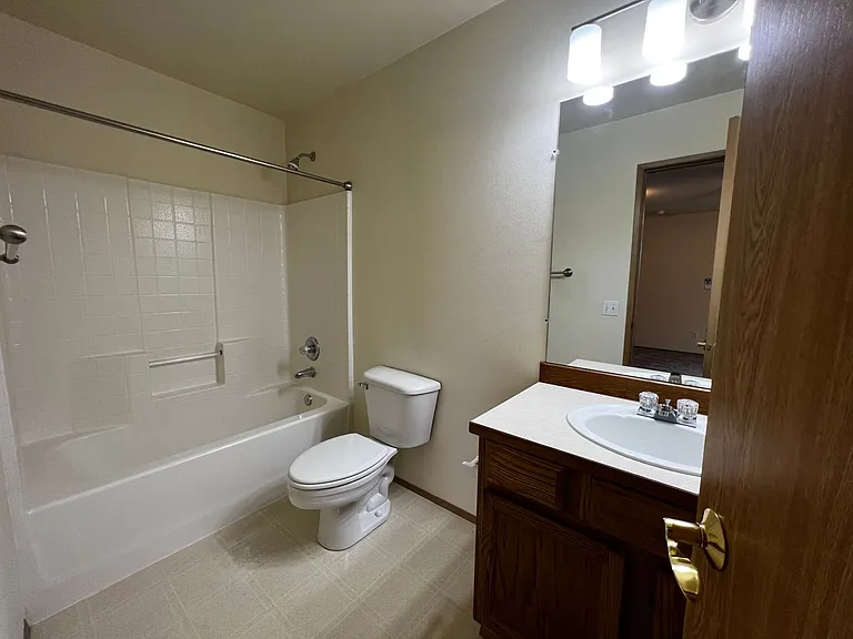 1817 Johnson Ave — Photo 23