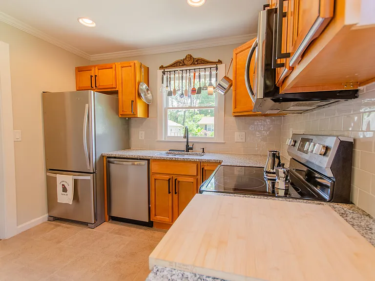 1031 Dell Ave SE — Photo 14