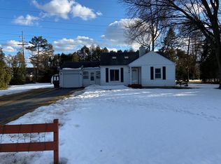 17221 W Roosevelt Ave, New Berlin, WI 53146