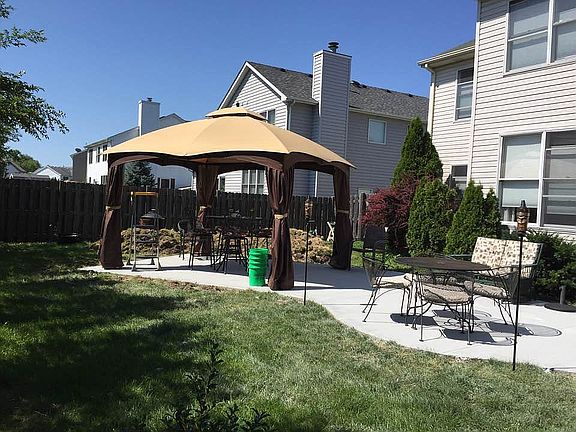 Yard w/ Gazebo