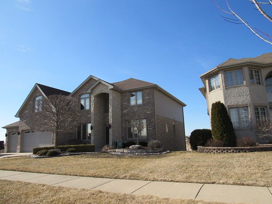 2nd image of 6042 Colgate Ln
