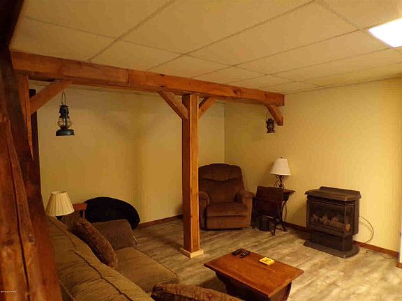 4th image of 72 Carroll Ln