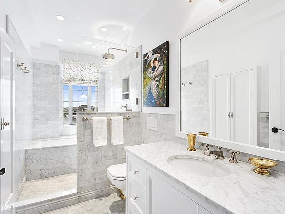 5th image of 118 8th Ave APT 9-B