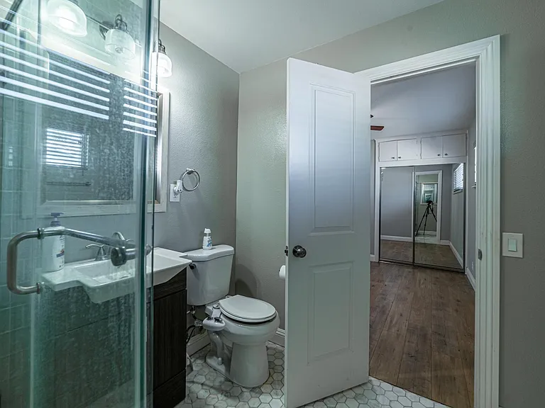 1408 N Buckingham St — Photo 18