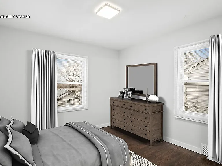 976 S 50th Ave — Photo 11
