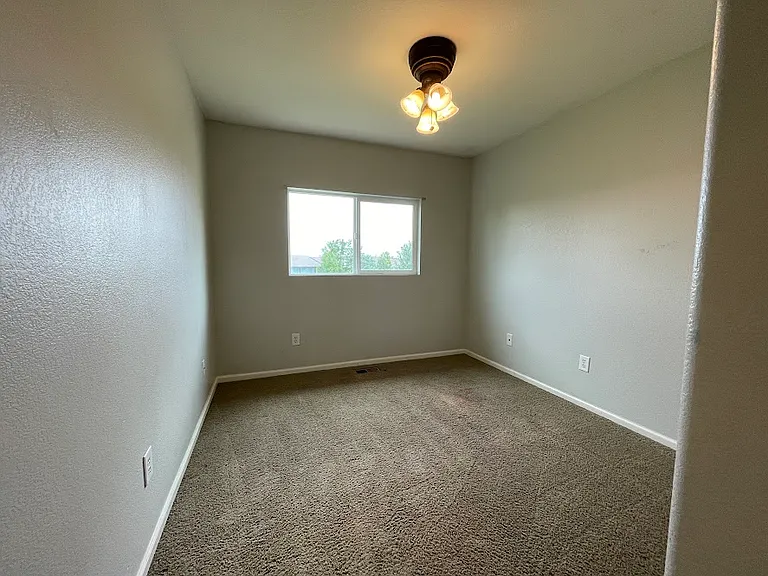368 Smith Cir — Photo 13