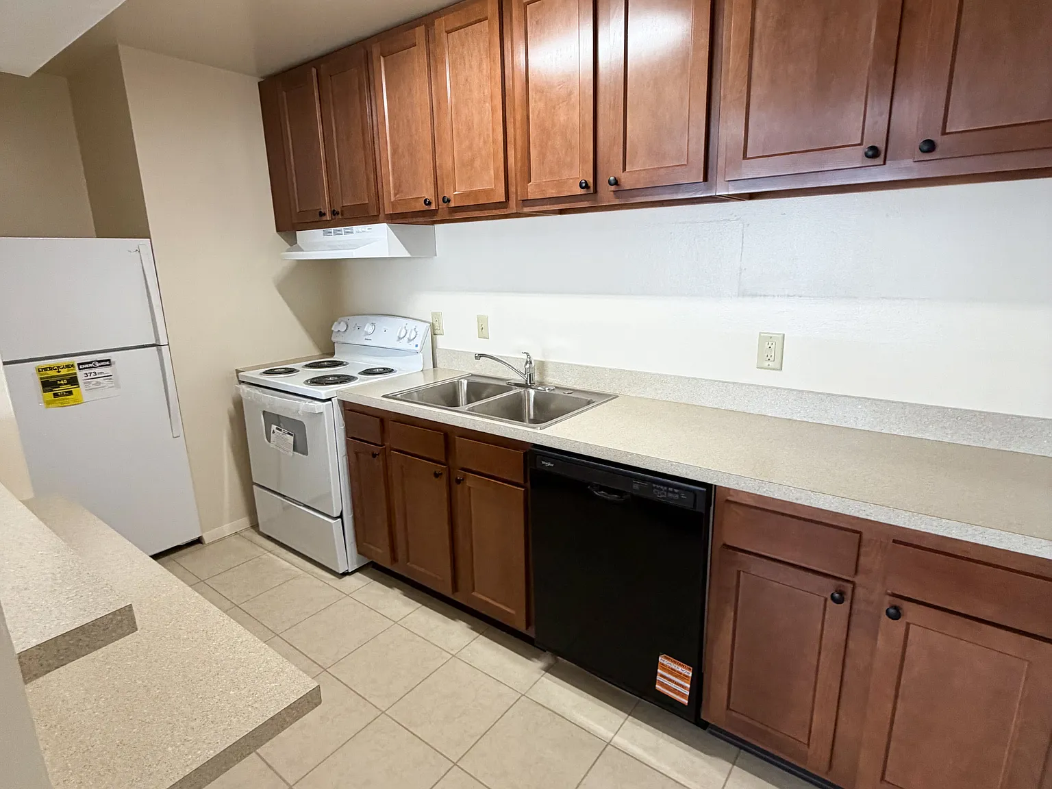 2 bed, $1,095 — Photo 4