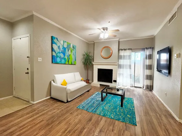 7950 N Stadium Dr, Houston, TX