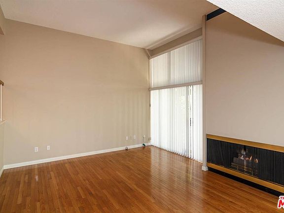 3rd image of 4285 W Sarah St #33
