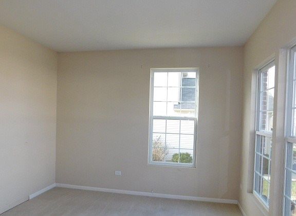 5th image of 17300 Lockwood Ave