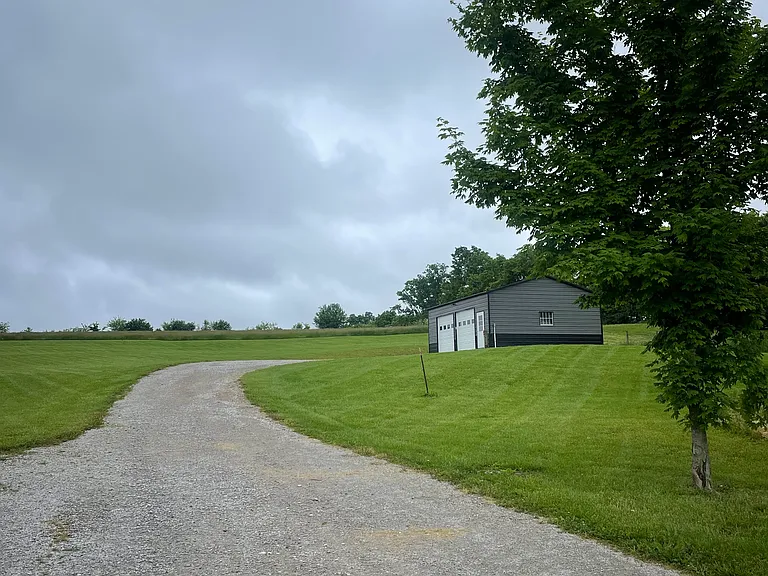 5609 Lagrange Rd — Photo 3