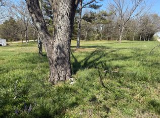 110 Cherokee Dr, Goreville, IL 62939