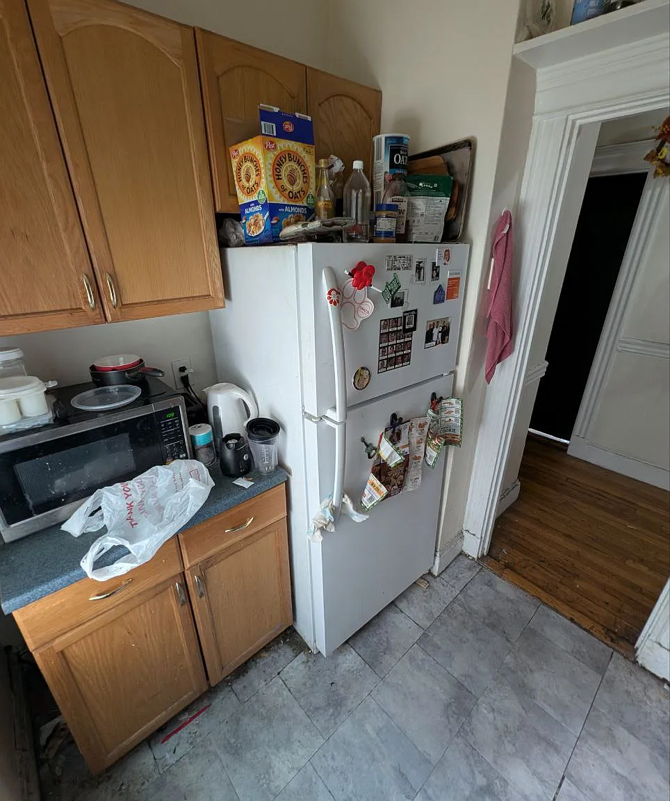2 bed, 640 sqft, $3,050 — Photo 2