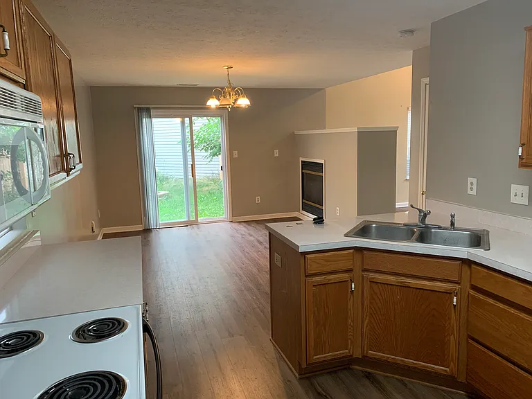 2432 Grand Fir Dr — Photo 5