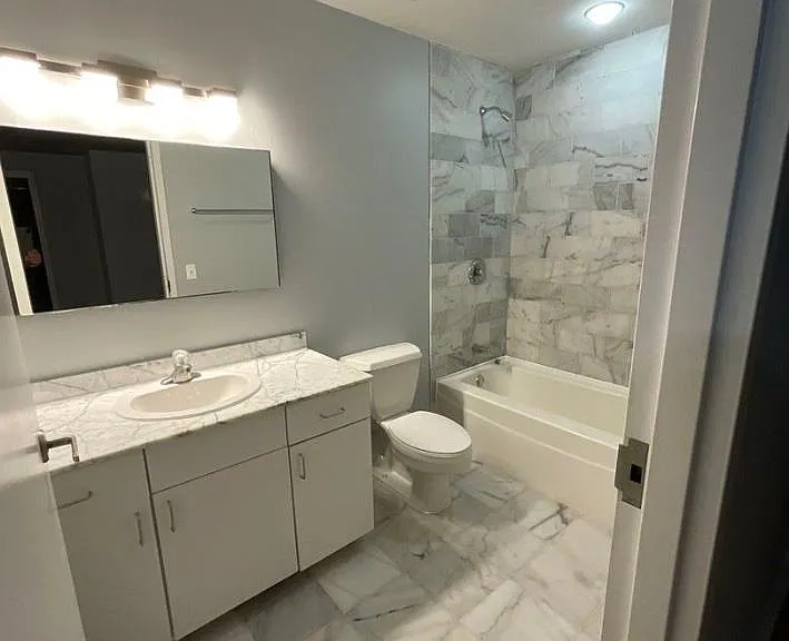 5 N Wabash Ave #1401 — Photo 9