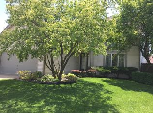 111 Borris Cir, Streamwood, IL