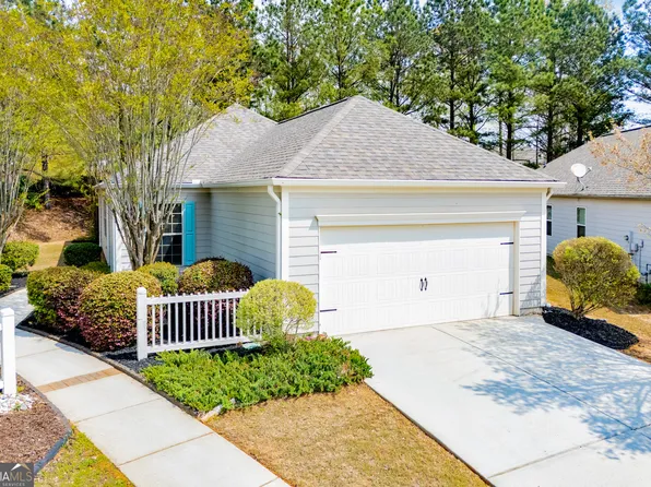 240 River Meadow Dr, Lagrange, GA 30241