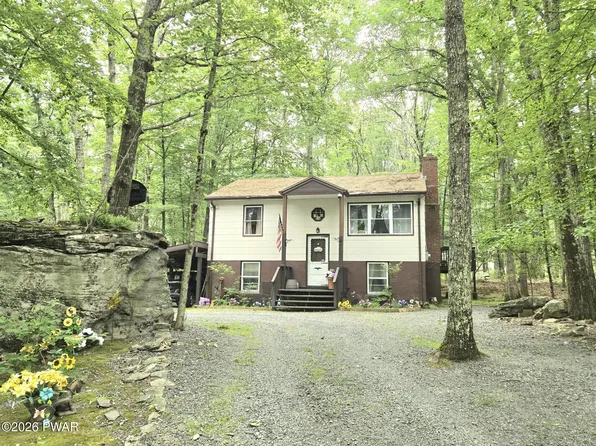 113 Blueridge Ln, Hawley, PA 18428