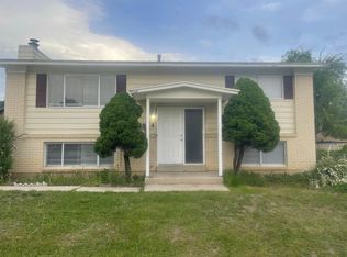 864 E 350 N, Layton, UT 84041