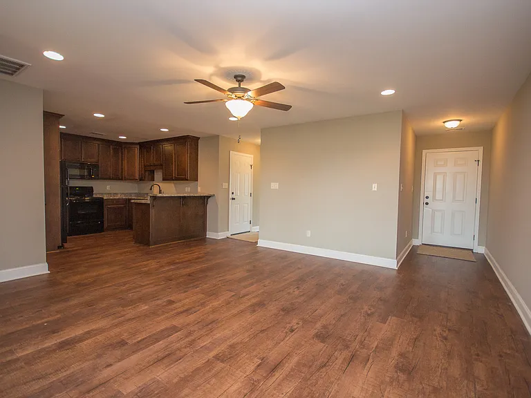 25267 Everblake Dr — Photo 3