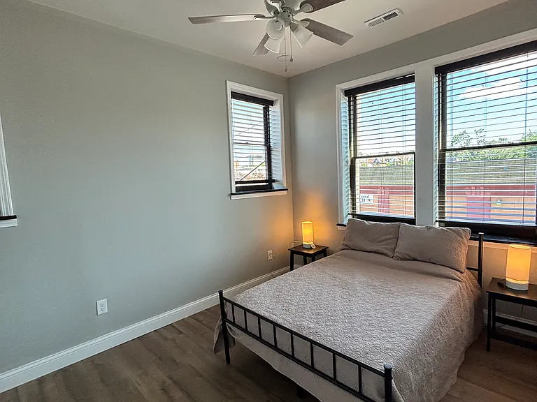 4705 Washington Blvd #2 — Photo 9