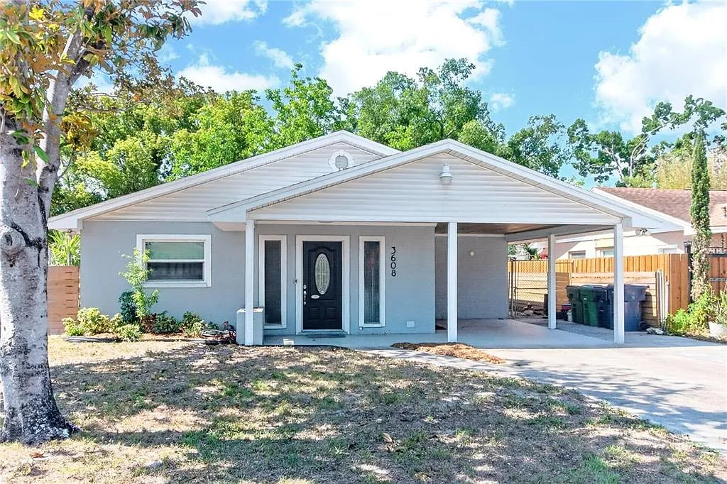 3 bed, 2.0 bath, 1477 sqft, $3,000 — Photo 1