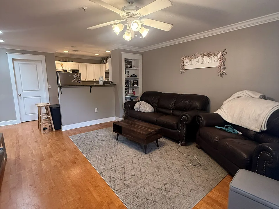 1035 Barnett Shoals Rd #1221