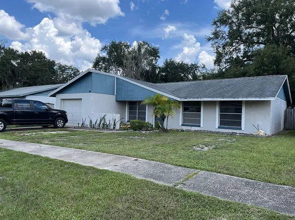 1046 Westwood Dr, Lutz, FL 33549