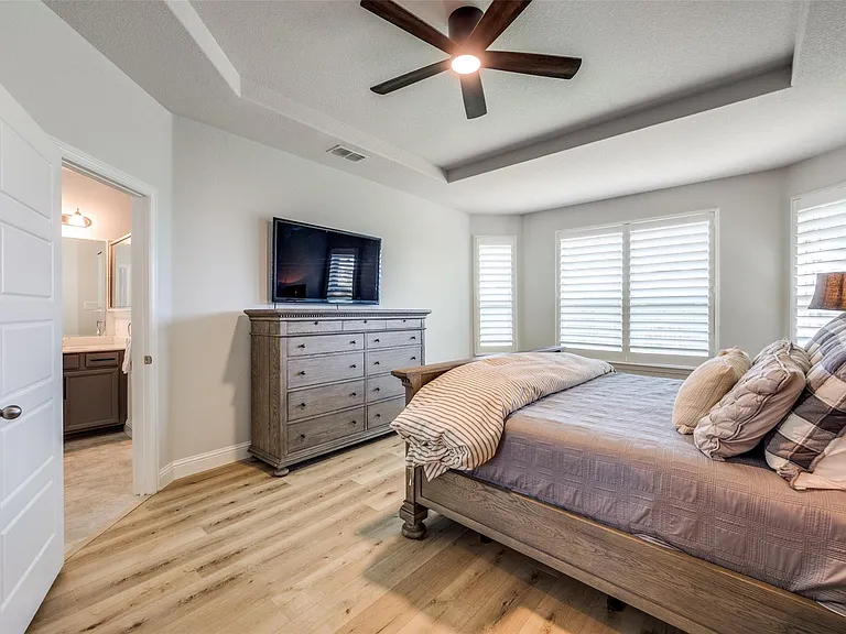 230 Fox Crossing Ln — Photo 10