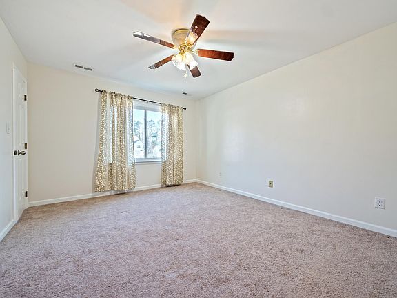 4th image of 1011 Estelle Ct