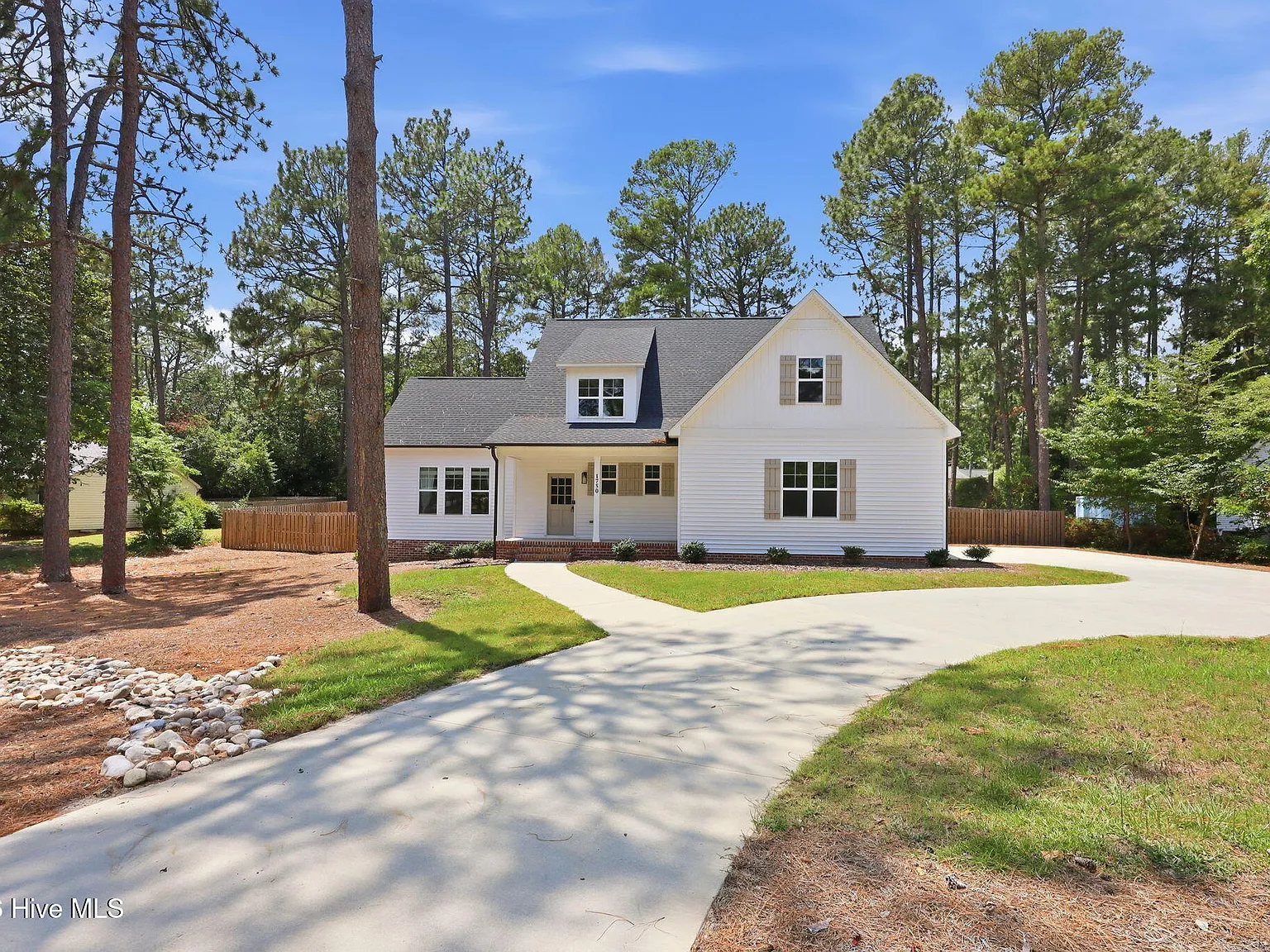 4 bed, 3.5 bath, 2881 sqft, $3,200 — Photo 3