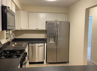 84 W Belvidere Rd #3004, Grayslake, IL 60030