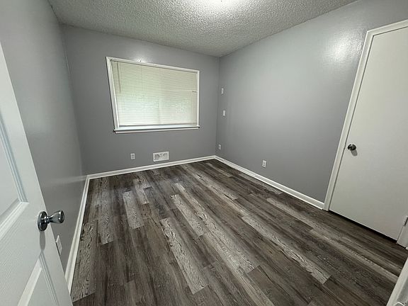 4550 Douglas - 5_06262025