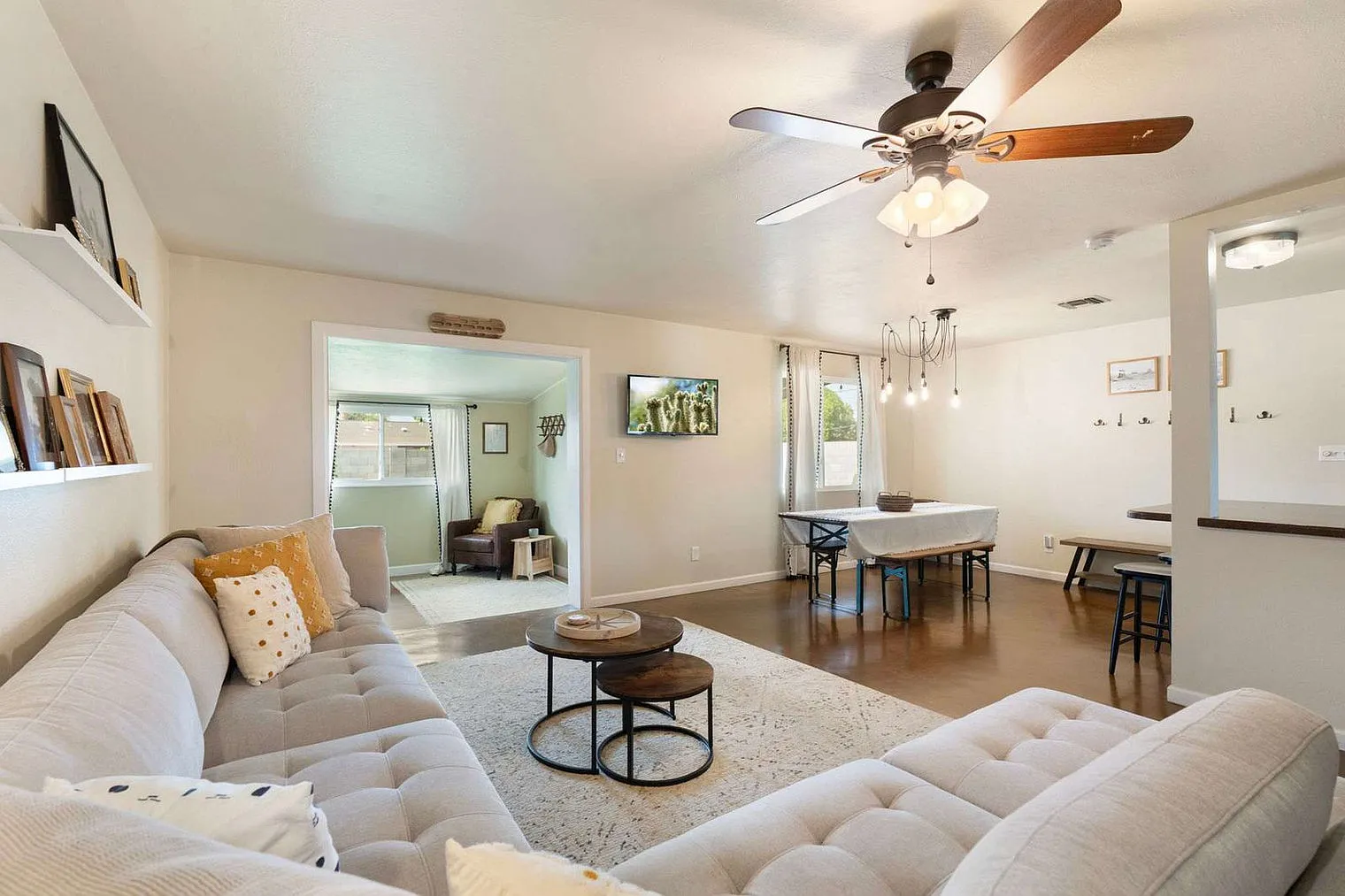 3 bed, 2.0 bath, 1550 sqft, $2,640 — Photo 1
