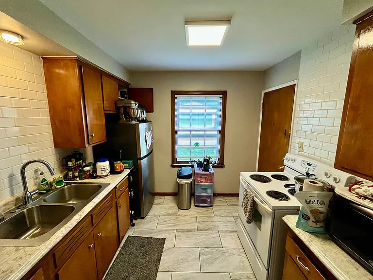 4286 N Wilson Dr — Photo 6