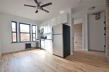 Rented by CITY SKYLINE REALTY INC