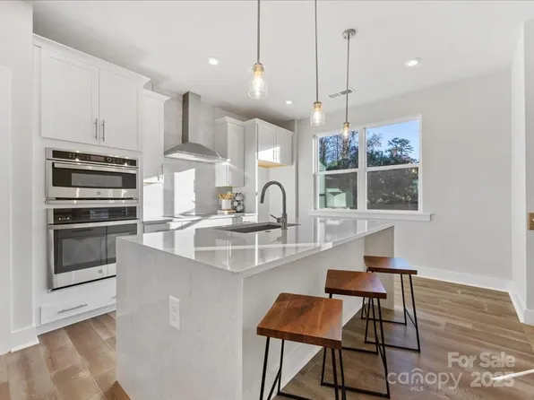 8005 Elevate Ct, Charlotte, NC 28205