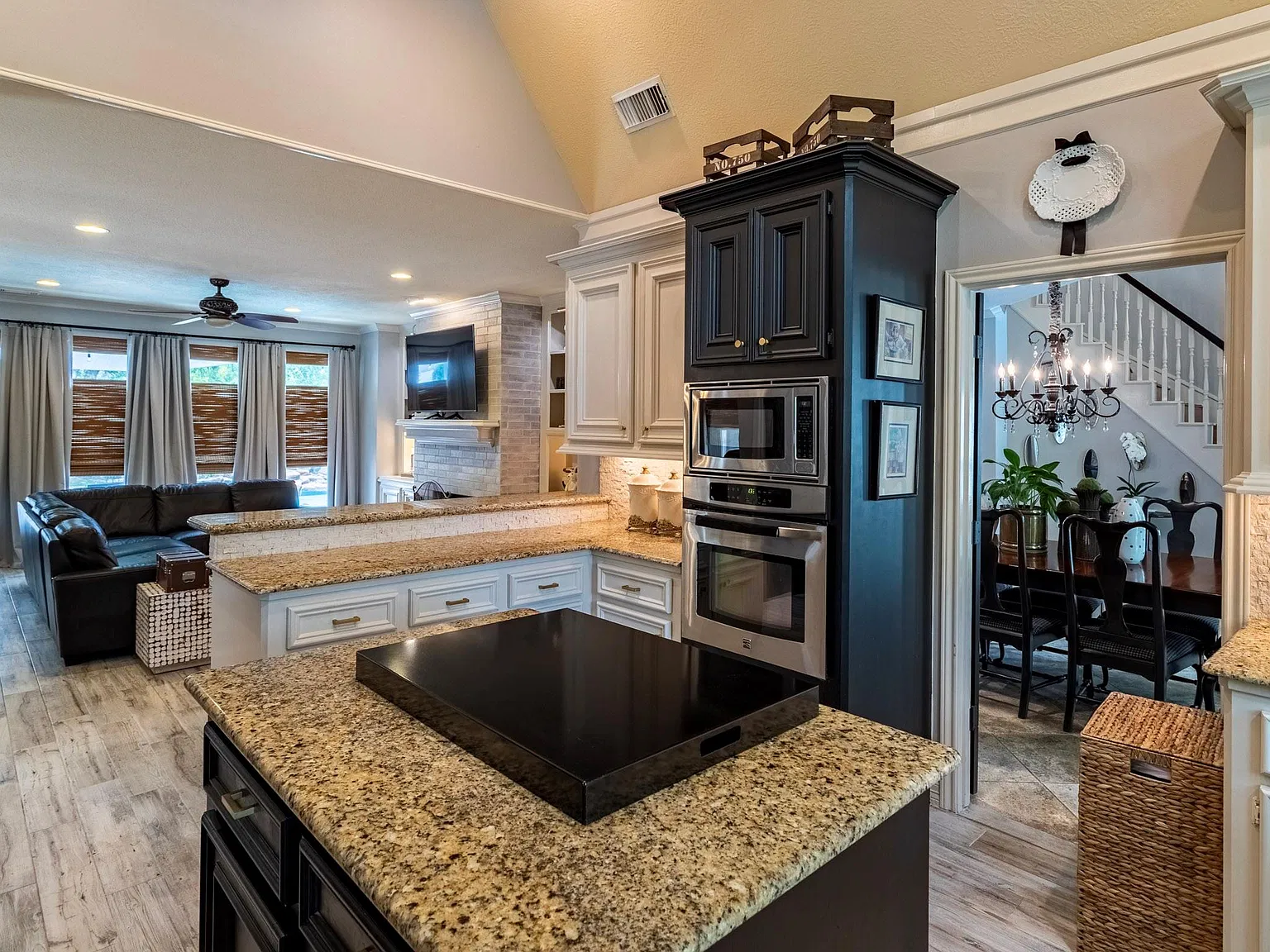 4 bed, 3.5 bath, 3261 sqft, $3,600 — Photo 4