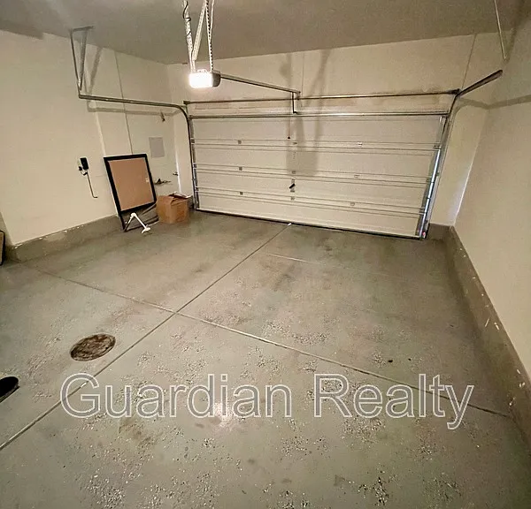 3189 Brynley Ave — Photo 9