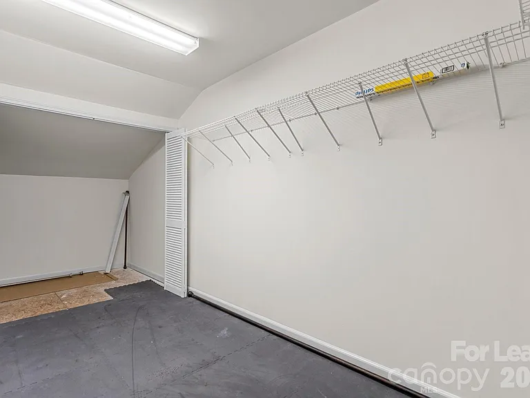1192 Hampton Gardens Ln — Photo 28